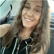 Mi chiamo Carlotta, ho 18 anni, frequento il liceo classico Gaio Valerio Catullo e sono disponibile per ripetizioni di qualsiasi materia otre all’italiano (elementari e medie)